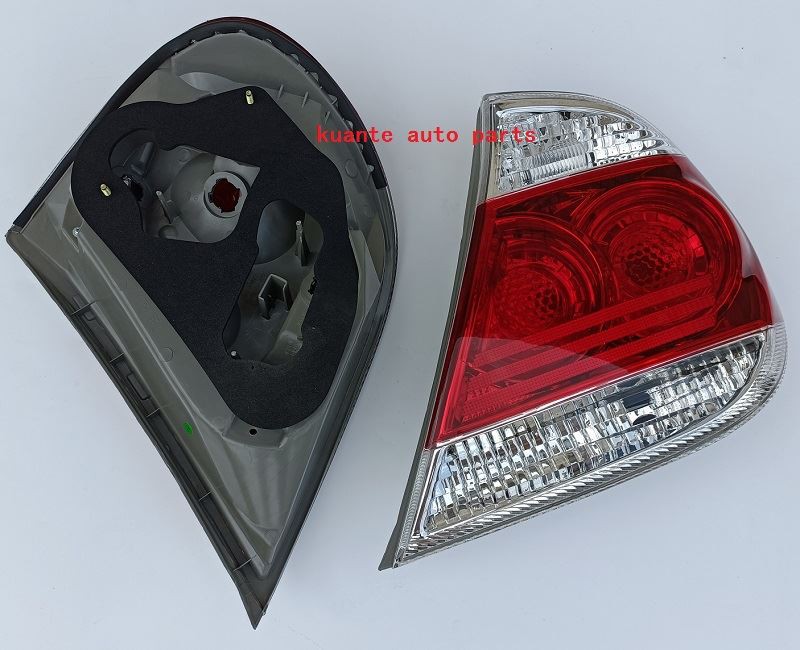 camry 2005 back lamp