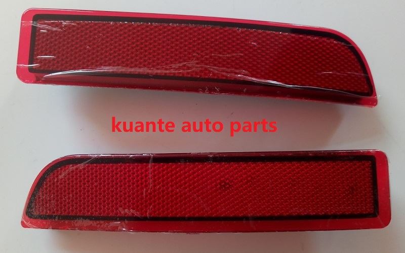 2006-2012 Toyota RAV4 back bumper reflector light